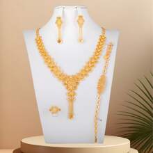 Conjunto de 5 piezas de novia de estilo francés romántico de lujo en forma de pétalos florales con flecos de cobre resistente a la oxidación en oro de 18K y oro champán para bodas y festivales en Dubái