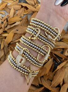 1 pieza Brazalete de metal con cuentas con forma de corazón y estrella, apropiado para uso diario de mujeres