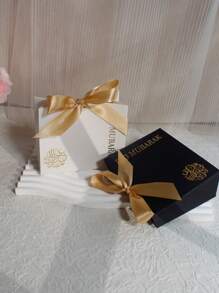 5个装豪华开斋节迷你礼盒，黑白配金色缎带，一套10个，尺寸：11.5 x 10 x 4.5厘米 - 非常适合优雅包装糖果、巧克力和小礼物，祝您开斋节快乐！