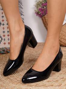Nuove décolleté con punta francese modello 2025, scarpe da lavoro con tacco largo, eleganti mocassini minimalisti sexy per recarsi in ufficio