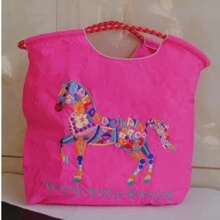 Nueva bolsa plegable de gran capacidad de nailon con patrón bordado de flores y caballos, de moda y casual - Multicolor - Ver 8