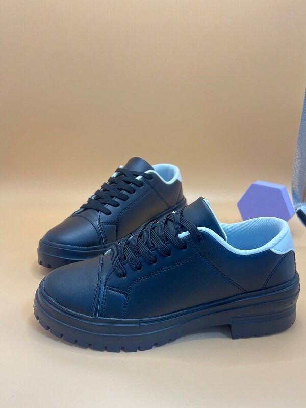 Chaussures de sport casual noires en PU imperméables et antidérapantes pour femmes. Polyvalentes pour la course, les voyages, avec un amorti des chocs et confortables pour les activités en plein air
