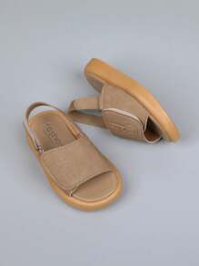 一双男女外贸夏季款儿童凉鞋可调节钩环沙滩鞋防滑休闲软底露趾凉鞋，适合男孩和女孩