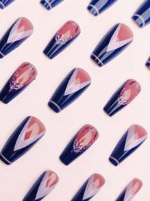 24 Stück elegante marineblau, weiß französische Spitze und lila Blümchen Muster Künstliche Nägel, modisches Linien Muster Kunstnägel Nail Art Maniküre Aufkleber Nagel Zubehör - Blau-Weiß - Übersicht 2