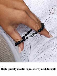 Brazalete de cuentas de piedra negra esmerilada de 6 mm Pulsera con 26 letras iniciales del nombre con cuerda elástica para regalos de pareja, amistad y familia