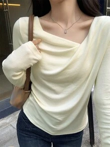 Áo thun dài tay nữ chất liệu cashmere pha, mềm mại và dịu nhẹ kiểu Hàn Quốc, thiết kế xoắn bất đối xứng, tôn dáng cho mùa thu và xuân. - Màu be - Xem 4