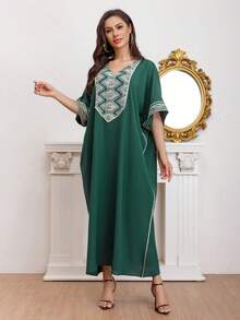 Women's Embroidered Rhinestone V-Neck Batwing Short Sleeve Loose Straight Casual Dress - Dark Green - View 6