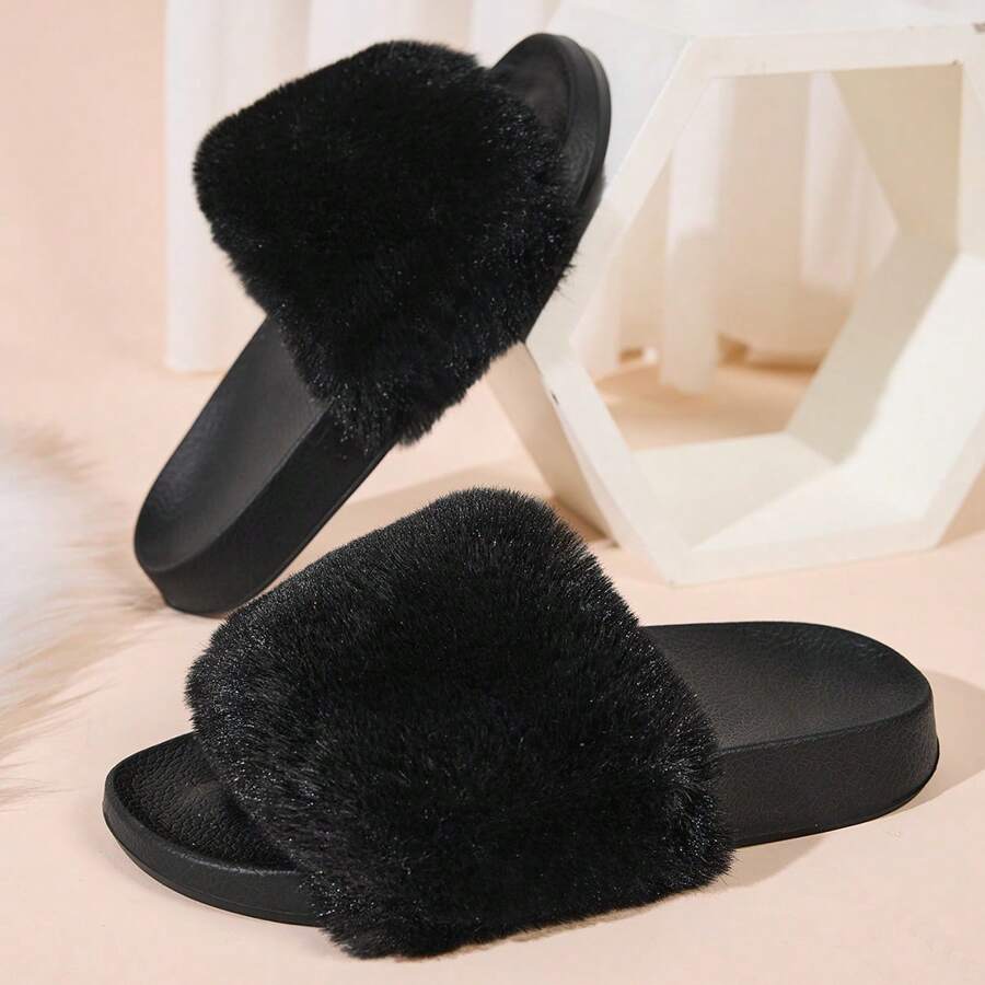 Pantofole invernali con pelliccia per donne di stile europeo, da indossare sia in casa che all'esterno, ciabatte piatte alla moda in pelliccia sintetica, versatili, con suola morbida, adatte per tutte le stagioni - nero - Visualizzare 1