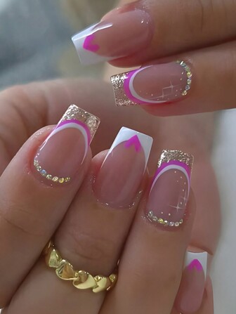 24pcs/Set Nude Pink Mid Size Square Fake Nails, Small Heart-Shaped Sparkling Pink With Diamond Design, Sweet And Fashion Style Press On Nails, Sparkling And Glossy, With Transparent Jelly Glue And Rubbing Strips, Suitable For Valentine's Day Nails