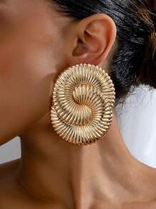 Boucles d'oreilles mode femme, boucles d'oreilles clous avec texture métallique exagérée, bijoux convenant pour un usage quotidien et en vacances