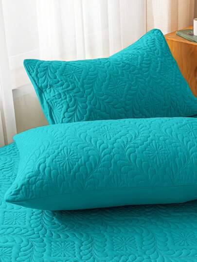 2pcs Quilted Thick Peony Floral Pattern Pillow Covers, 2pcs Skin-Friendly Breathable Soft Lake Blue Waterproof Pillow Protectors, Bedroom Solid Color Moisture-Wicking Pillowcases, Dust Proof Pillow Covers, Zipper Closure Soft Pillow Shams, Bedding Accessories
