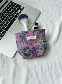 1 PC/Set Purple Small Flowers Portable Retro Style Makeup Bag,Fashionable Casual Stylish Portable Make Up Bag,Makeup Bags,Makeup Bag Small,Makeup Case,Cute Makeup Bag,Cosmetic Bags,Sanitary Napkins,Pouch Pads,Air Pods,Wired Earphone,Charger,Headphones,Makeup Travel Bag ,Skincare Bag,Make Up Bags For Women,Candy,Nurses,School Girls,Holiday Gift.