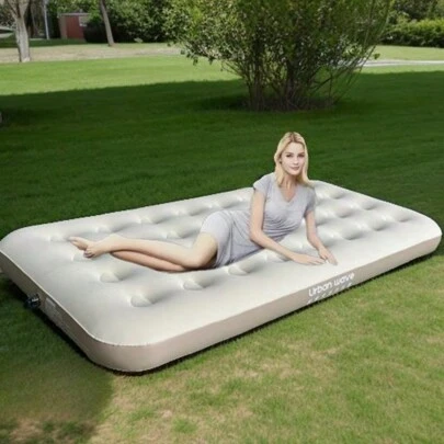 户外徒步露营植绒充气睡垫，可折叠便携，厚 PVC 材质