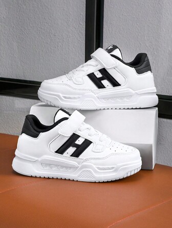 时尚百搭钩环童鞋，男童女童运动鞋，轻便舒适的青少年休闲运动鞋，黑白低帮，女童新款跑步鞋，儿童鞋 PU 皮革休闲鞋，滑板鞋，平底鞋，适合室内/室外活动、上学日、日常散步和跑步