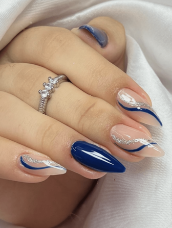 24 piezas Conjunto de uñas postizas de forma de almendra en color azul claro con lunares brillantes, incluye 1 lima de uñas y 1 pegamento de gel, adecuado para fiestas, uñas postizas, suministros para uñas