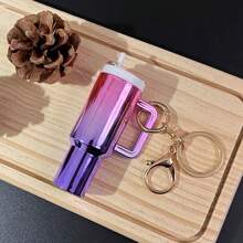 1pc Gradient Cute Ice Cup Key Chain, Detachable Mini Cup Key Chain, Personalized And Creative Pendant, Can Hold Lipstick, Backpack Pendant, Commemorative Gift For Friends Christmas