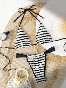 Elegante traje de baño de dos piezas de plisado con estampado de rayas en blanco y negro para mujer. Traje de baño con diseño personalizado y escote halter, estilo europeo y americano sexy para verano y vacaciones en la playa - Blanco y Negro - Ver 1