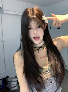 1 件合成耐热直发假发黑色，28 英寸长，由纤维制成，适合日常使用，自然逼真的假发（不包括配件） - Dark Brown - 查看 3