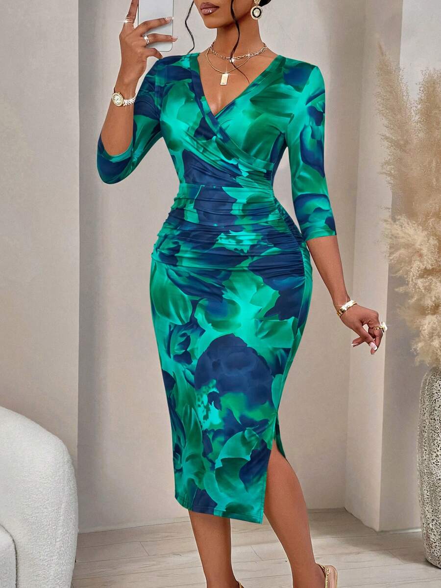 Amarilo Women's Fashionable Wave Prints Crisscross Wrap Three-Quarter Sleeves V-Neck Ruched Bodycon Dress(Random Print)