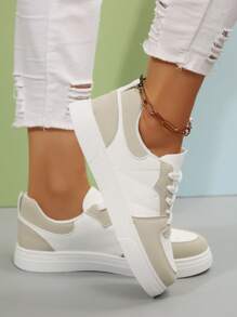 全新女式平底透气系带运动鞋 - 白色 - 查看 7