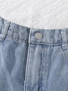 Tween-Mädchen 1 Stück Distressed Denim Jeans Personalisierte Streetwear Lässig Hellwaschung Blau Fransen Kurze Zerrissene Jeans, Frühling/Sommer