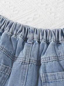 Tween-Mädchen 1 Stück Distressed Denim Jeans Personalisierte Streetwear Lässig Hellwaschung Blau Fransen Kurze Zerrissene Jeans, Frühling/Sommer