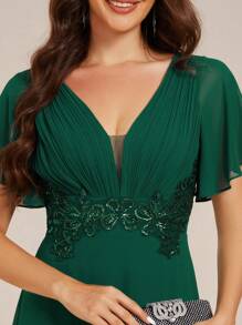 EVERPRETTY Elegant V-Neck Pleated Applique Ruffle Sleeve Bridesmaid Dress - Dark Green - View 5