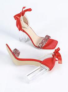 Zapatos de tacón alto de moda para mujer: Sandalias de gelatina con incrustaciones de rhinestones, sandalias cuadradas de punta cerrada, sandalias de tacón grueso de punta abierta, sandalias minimalistas con cadena de perlas falsas y correa de cinta, sandalias de verano para exteriores, sandalias rojas para mujer