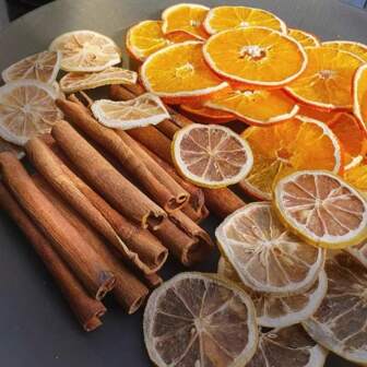 1 Pack Of 5/10/15/20/25/30/35/40 Pcs Cinnamon Sticks, Dried Lemon Slices, Pine Cones, Cinnamon Bark Flowers, Fragrance Decor, Handmade DIY Materials For Scented Candles, Soaps, Arts & Crafts