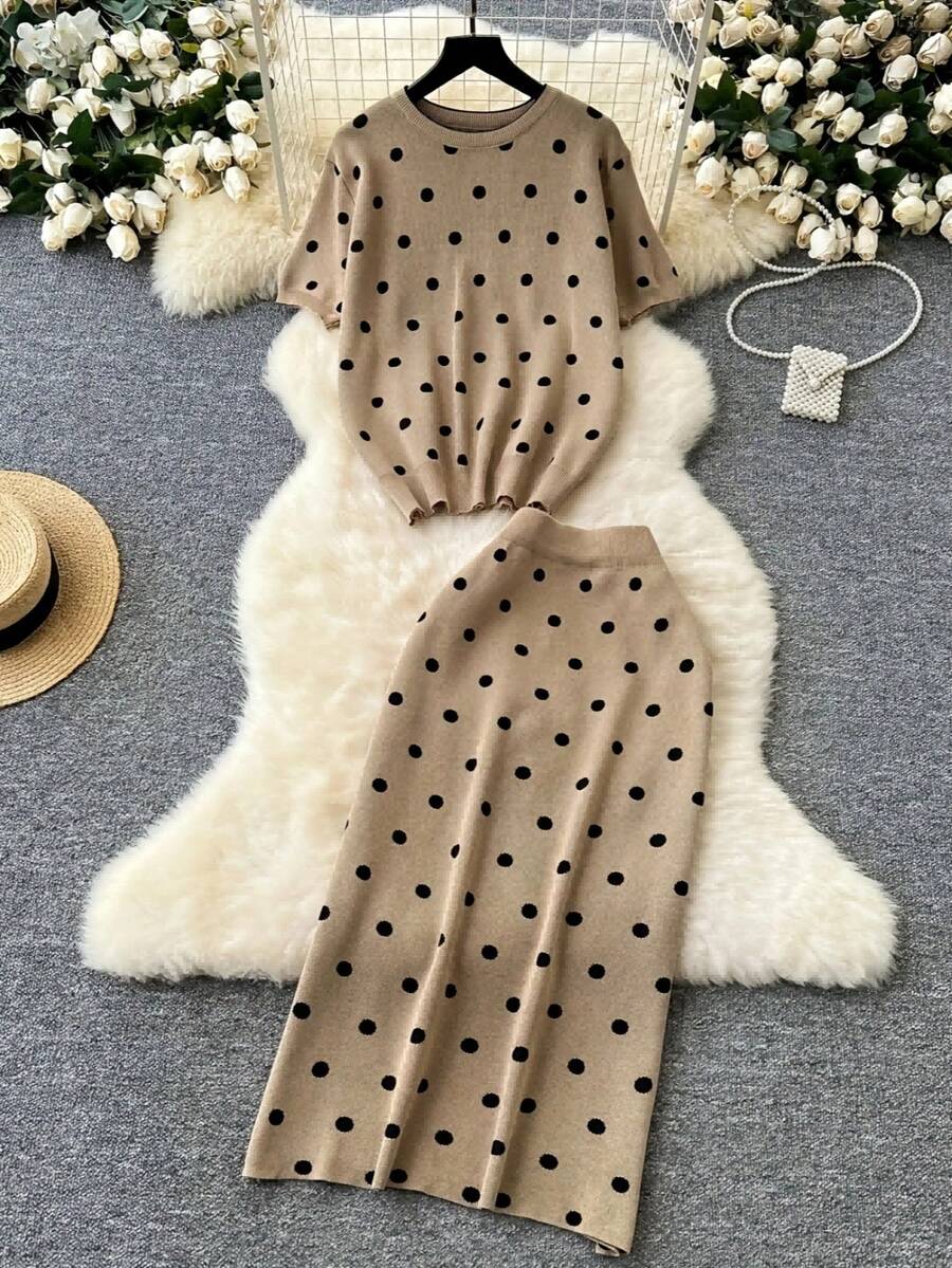 两件套女士春季针织衫套装，温柔简约圆领，韩版风格，短袖波点上衣+直筒针织裙，女士街头休闲夏季穿搭 - 卡其色 - 查看 1