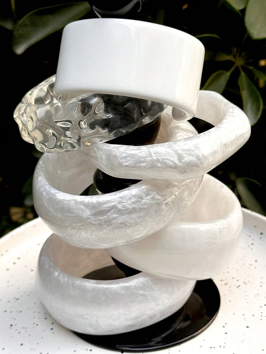 1 件优雅时尚的珍珠白树脂女士手链，适合秋冬佩戴、礼物或纪念礼物 - 亮色優雅手環 - 查看 1