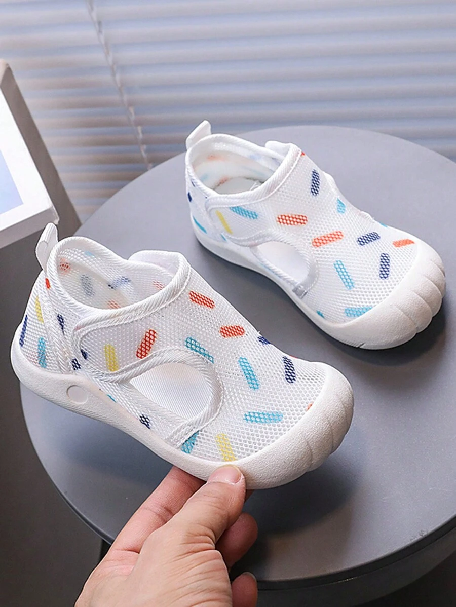 Summer New Breathable Mesh Sandals, Toddler Boys' Closed Toe Anti-Kick Thin Net Sandals, Girls' Camouflage Beach Shoes, Soft Bottom Non-Slip Infant Fashion Sandals - White - View 1