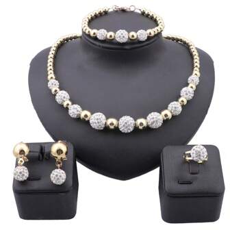 Juego de joyería de lujo con tono dorado y strass para mujeres - Collar, pulsera, aretes, anillo Juego de joyería de declaración de 4 piezas para fiesta, boda y regalo