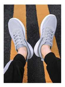 Zapatos deportivos vintage multicolores cómodos y casuales para hombre con azul oscuro y marrónHombres Zapatillas deportivas de color combinado con cordón delantero patinar deportivoZapatos deportivos de running informales, cómodos y transpirables al aire libre para hombre. Diseño de bloques de color blanco y negro sencillo y de moda - Gris - Ver 7