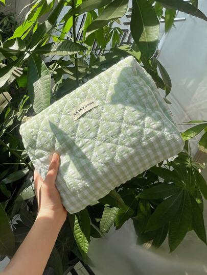 1 件装绗缝绿白格纹手提化妆包，时尚休闲大容量便携拉链化妆包，旅行度假必备化妆包，可收纳卫生巾、卫生棉、有线耳机、耳塞、头戴式耳机、充电器、口红、化妆品、香水、护肤品和美容产品，家居装饰，适合送给妈妈、女性、护士、学生，圣诞礼物，小巧手提包，化妆品收纳包，化妆刷收纳袋，迷你收纳袋，大容量收纳袋，女士礼物，圣诞礼物，女士礼物创意，化妆包，旅行必备