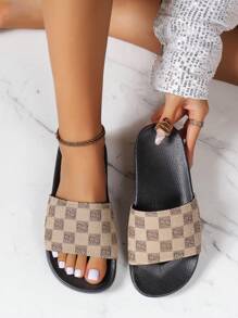 Fashionable Indoor Outdoor Casual Vacation Home Comfortable Open Toe Flat Slippers