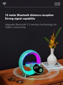 1 Stück Q-förmiger Bluetooth-Lautsprecher mit Ambientelicht. Es ist eine Heimdekoration, eine Festdekorationslampe, eine Sonnenaufgangs-Weckleuchte, eine Musik-Rhythmus-Sonnenaufgangs-Weckuhr, eine Nachtbeleuchtung, ein Bluetooth-betriebener Lautsprecher für die Heimdekoration, ein 15W kabelloser Musikladegerät und eine Uhr, sowie eine stilvolle Smart-Lampe. Raumdekor Digital Uhr Schlafzimmer Dekoration Studentenwohnheim Dekoration Schulanfang Schuldekoration Schulsurprise