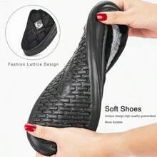 Zapatillas de casa de piel a cuadros para hombres, cómodas, de espuma de memoria EVA, zapatos ligeros y casuales, zapatillas de felpa cálidas y antideslizantes, talla grande, invierno - Marrón - Ver 4