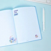 Miniso Disney Stitch Gourmet Party Serie Schulheft, Gleitelauf 3D-Design, Tagebuch Notizblock Handbuch Cartoon Hardcover Arbeitsmappe, Schulanfang Geschenk, tintenfestresistenter wasserdichter Einband 80 Blatt