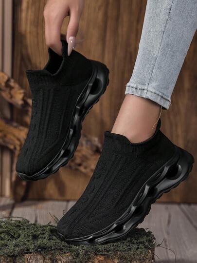 全新女士休闲运动鞋一脚蹬袜子鞋，透气舒适柔软鞋底