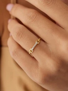 1 件铜镀金小号简约几何元素戒指，适合女性日常佩戴，别致优雅的设计