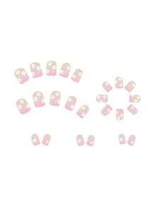24 pièces de faux ongles carrés courts et brillants, avec des éléments de conception florale douce rose pâle française. Convient pour la décoration des ongles des femmes. Comprend 1 pièce de bande de gel et un bloc de polissage pour les ongles