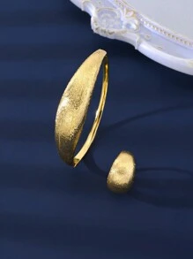 Bộ 5 món bán chạy nhất chất liệu đồng thau mạ vàng 18k gồm dây chuyền vuông, vòng tay, nhẫn và bông tai dành cho nữ. - bộ trang sức thời trang - Xem 7