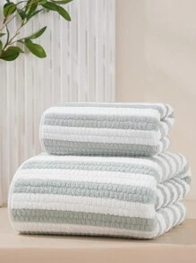 1 stuk koraalfleece badhanddoek met verticale strepen, superzacht, absorberend, huidvriendelijk, geschikt voor thuis, badkamer, sportschool, hotel, strand, essentieel voor dagelijks gebruik, perfect cadeau voor alle gelegenheden. Badkamerdecoratie voor thuis, zomer, terug naar school, voor schoonheidssalons, badkamer thuis.