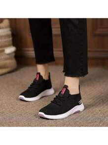Women Tennis & Racquet Sport Shoes - Black - View 2