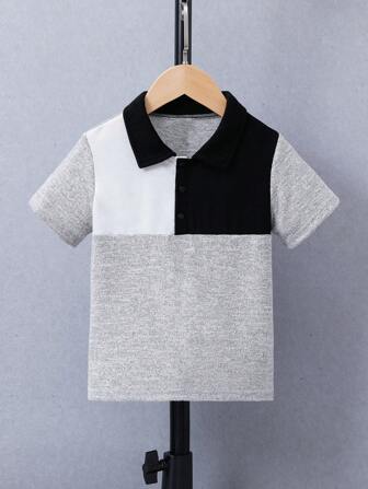 Polo de manga corta con bloques de color para niños, en gris, negro y blanco, top polo casual deportivo para vacaciones para niños pequeños