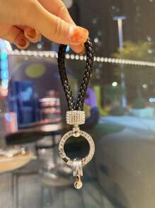 1pc Fashionable Zinc Alloy Keychain With Black Leather Cord For Car Keys, Versatile And Minimalist Keyring
