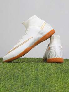 Zapatos de fútbol para hombre con tacos antideslizantes, altos y con cordones, zapatos de entrenamiento de futsal aptos tanto para hombres como para mujeres