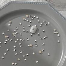 50 件/包美甲扁平不对称形状水钻装饰，包括白色闪光心形、蝴蝶形、星星形、水滴形、斜心形玻璃水钻美甲用品指甲饰品美甲宝石