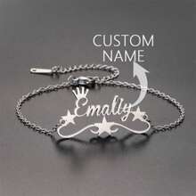 个性化心形不锈钢字母名字手链 - 经典银色珠宝礼物，适合女性，带皇冠的串珠链手链，非常适合婚礼和休闲装 - 銀色 - 查看 10